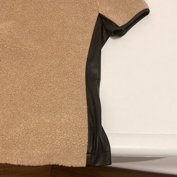 BCBG NWT Runway Nadya Top. Tan Sherpa Texture and Brown Faux Leather. Size XXS. - Picture 8 of 10